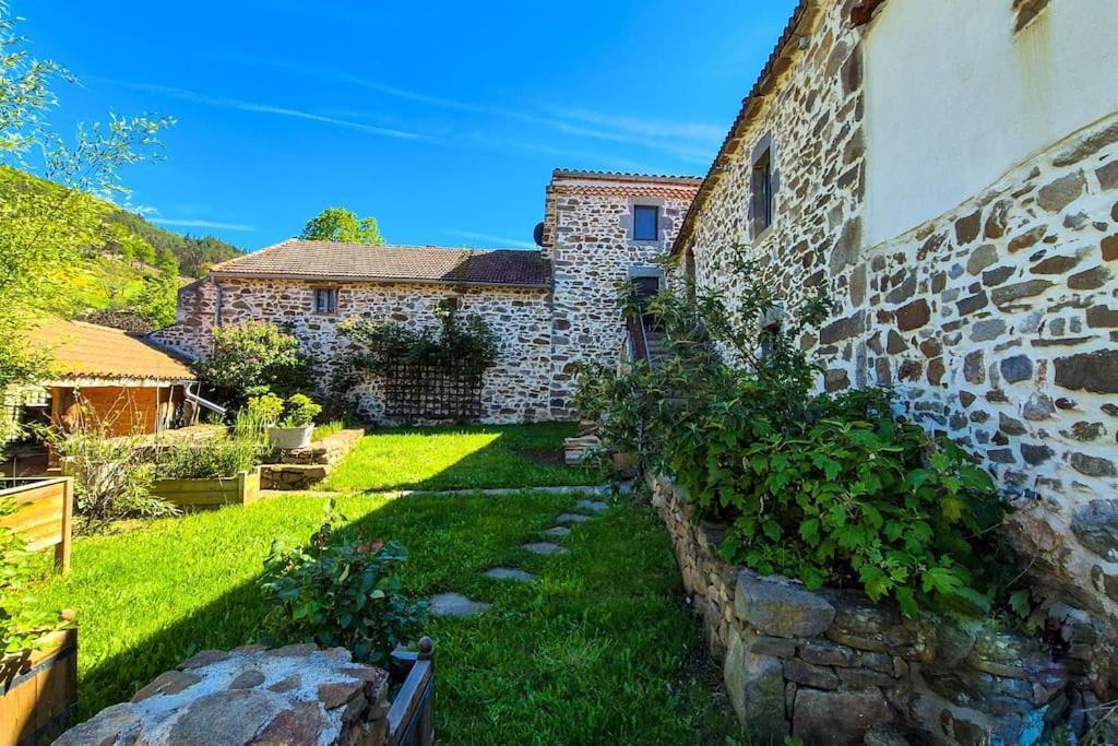 Villa La Maison De Pierre à Langeac Extérieur photo